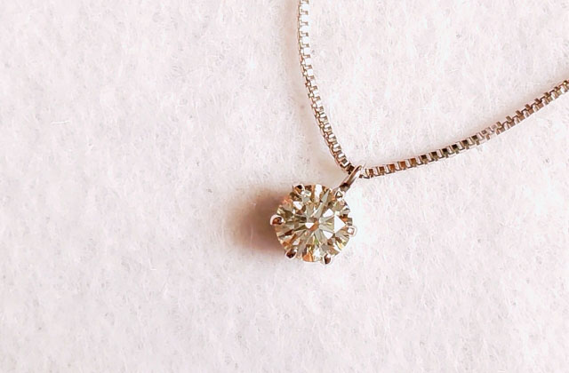 形見の指輪をペンダントにリフォーム