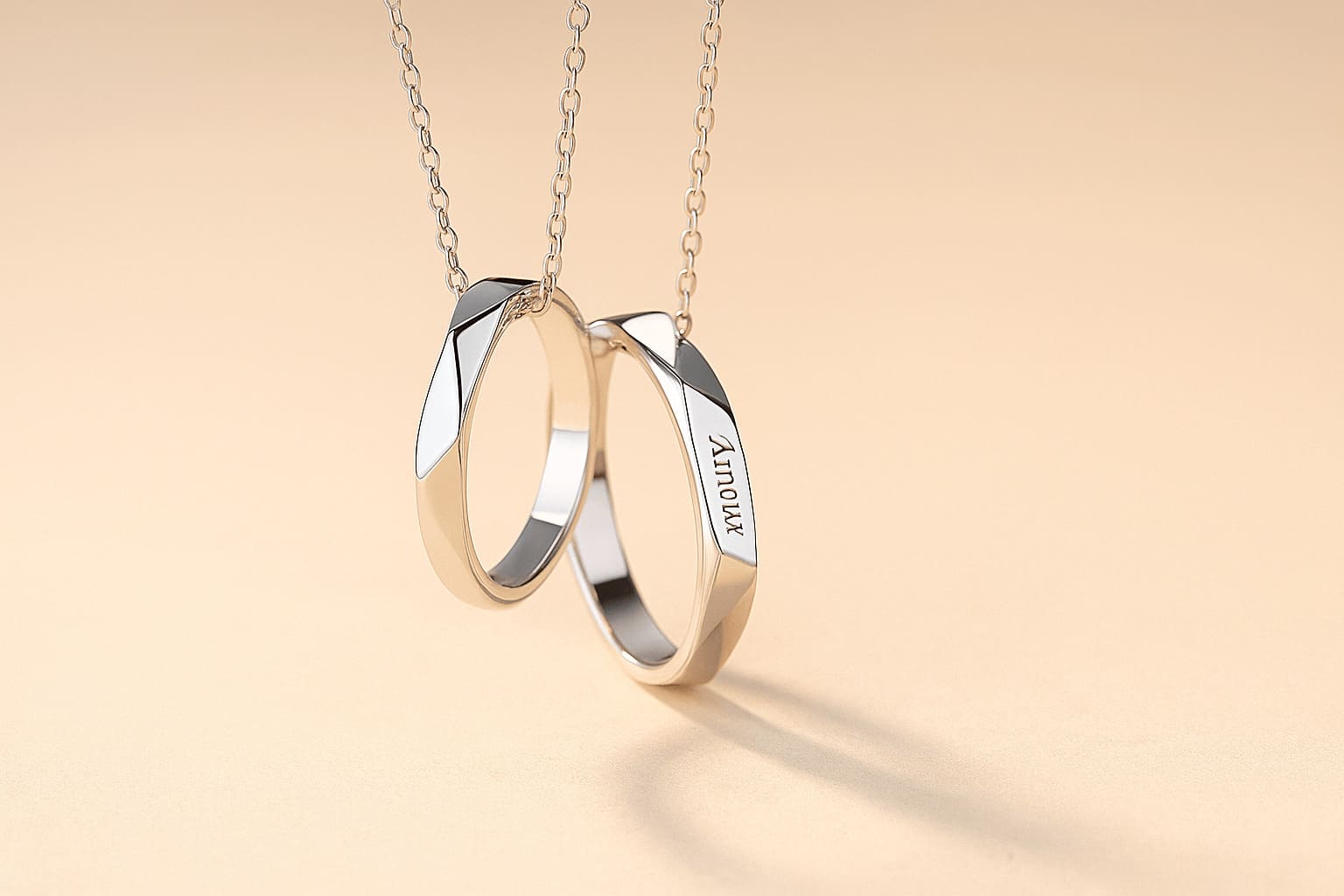 ご夫婦の指輪をペアネックレスに