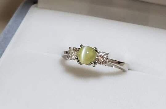 石が外れたリングの修理